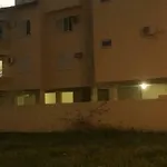 Apto 2 dor(1suíte) 300m